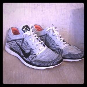 Nike Free Flyknit Size 9